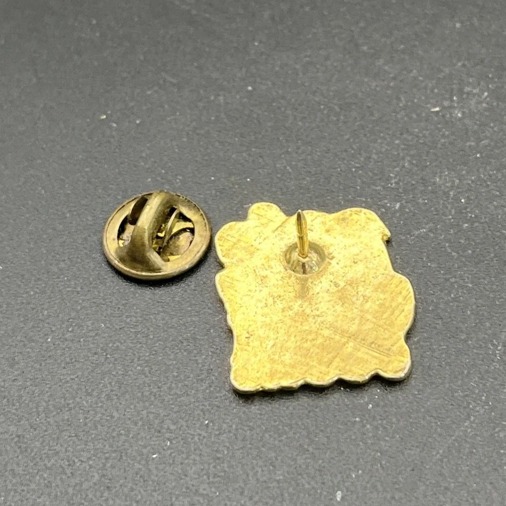 Celebrate The Gift Of‎ Jesus Gold Tone Religion Christianity Lapel Hat Pin